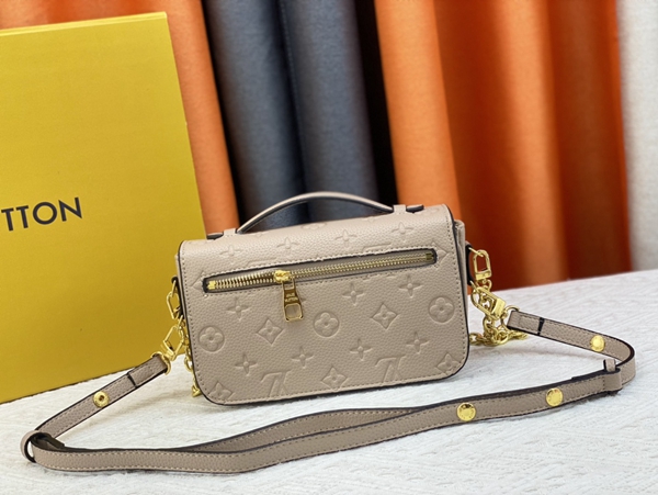 ルイヴィトンバッグ内部構造